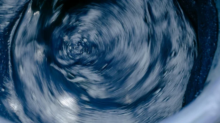 Kako ostati pri pameti u doba podjela: praktični savjeti za očuvanje fokusa